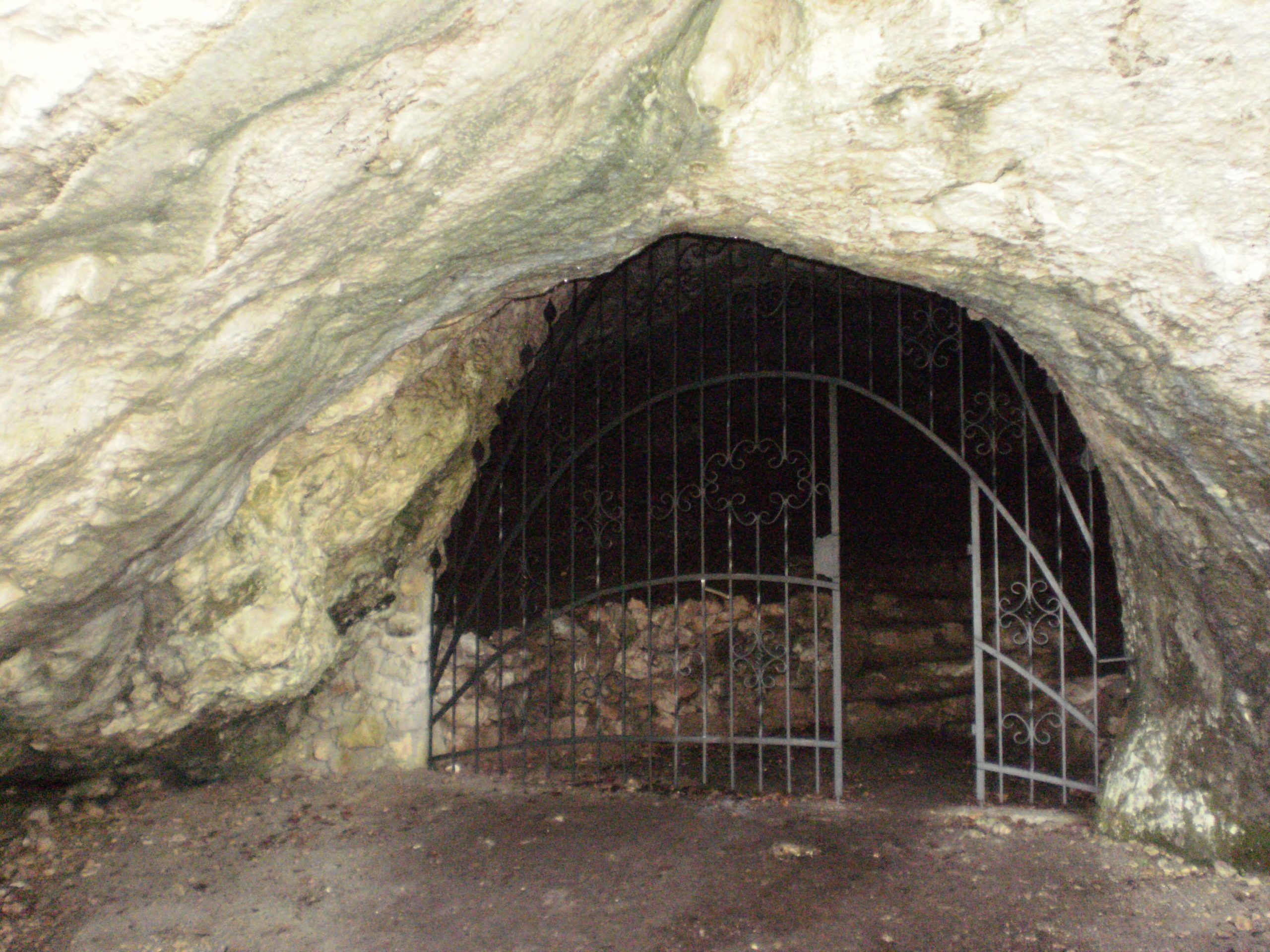 pruzinska dupna jaskyna